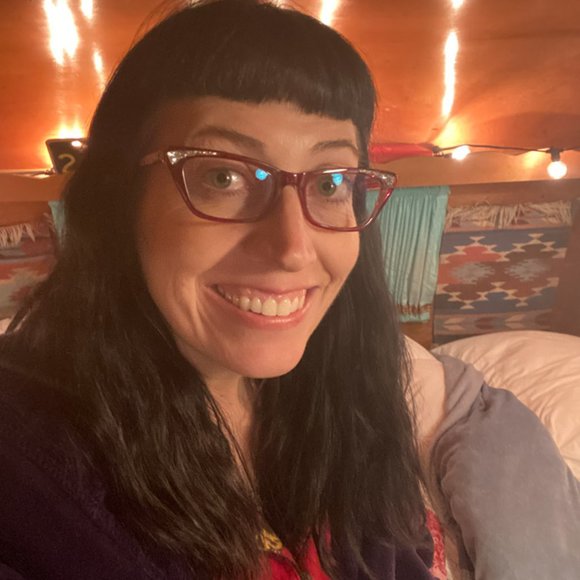 👋 Danielle Vincent's my name. Vintage cowgirl style's my game. - Picture 6 of 16